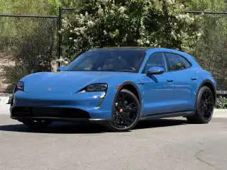 2023 Porsche Taycan Cross Turismo's photo