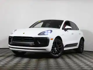 2023 Porsche Macan T's photo