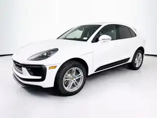 2026 Porsche Macan Base's photo