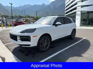 2024 Porsche Cayenne Base's photo