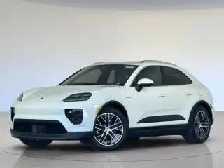 2026 Porsche Macan Macan 4 Electric's photo