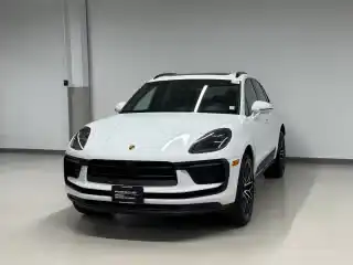 2026 Porsche Macan Base's photo