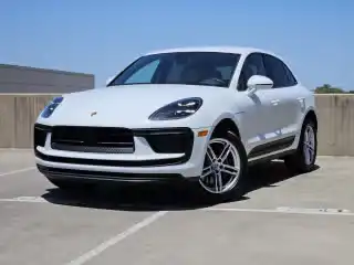 2026 Porsche Macan T's photo
