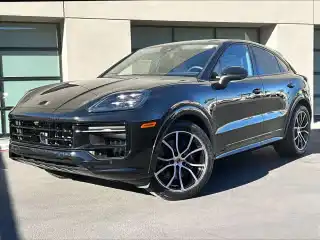 2026 Porsche Cayenne Base's photo