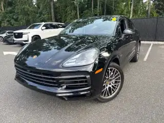 2023 Porsche Cayenne Platinum Edition's photo