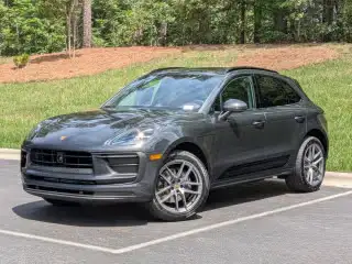 2026 Porsche Macan T's photo