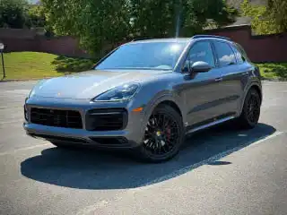 2021 Porsche Cayenne GTS's photo