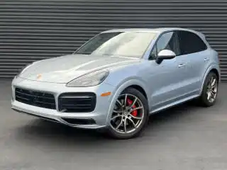 2023 Porsche Cayenne GTS's photo