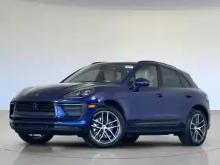 2026 Porsche Macan Base's photo