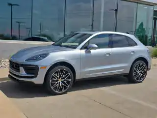 2026 Porsche Macan T's photo