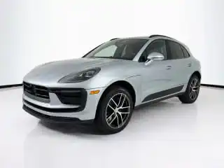 2025 Porsche Macan Base's photo