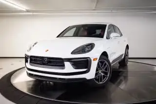 2023 Porsche Macan Base photo 1