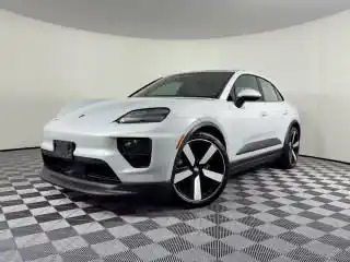2024 Porsche Macan Macan 4 Electric's photo
