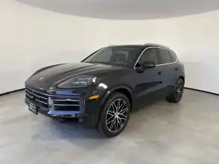 2025 Porsche Cayenne Base's photo