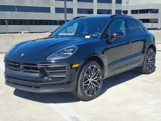 2026 Porsche Macan T's photo