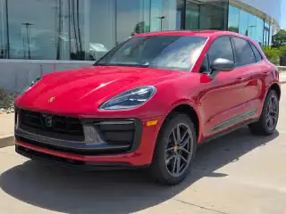 2026 Porsche Macan T's photo