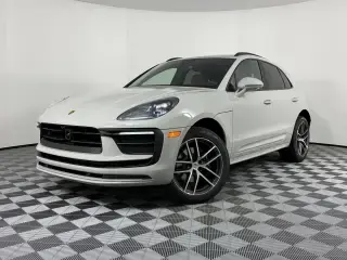 2026 Porsche Macan Base photo 5