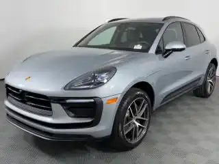 2026 Porsche Macan Base's photo