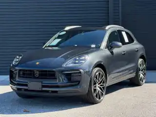 2025 Porsche Macan S's photo