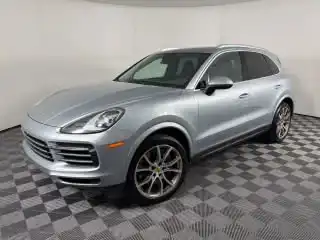 2021 Porsche Cayenne Base's photo