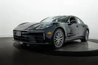 2026 Porsche Panamera 4's photo