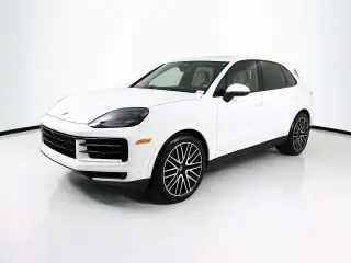 2026 Porsche Cayenne Base photo 5