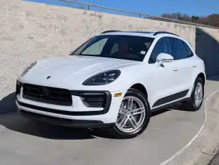 2026 Porsche Macan T's photo