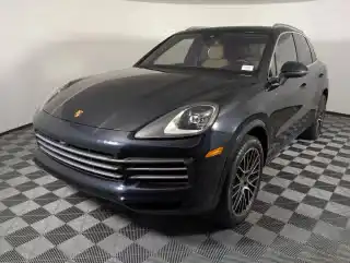 2023 Porsche Cayenne Platinum Edition's photo