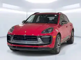 2023 Porsche Macan T's photo