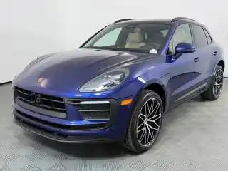 2026 Porsche Macan Base's photo
