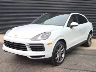 2022 Porsche Cayenne Base's photo