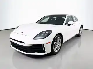 2025 Porsche Panamera 4's photo