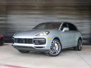 2022 Porsche Cayenne Turbo's photo