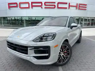 2026 Porsche Cayenne S's photo