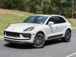 2026 Porsche Macan T's photo