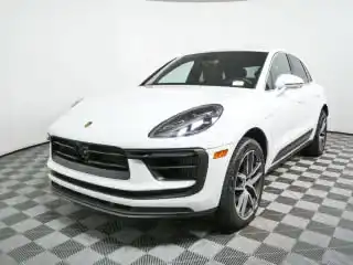 2022 Porsche Macan S's photo