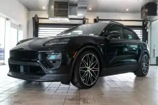 2025 Porsche Macan Macan 4S Electric's photo
