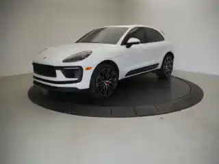2023 Porsche Macan S's photo