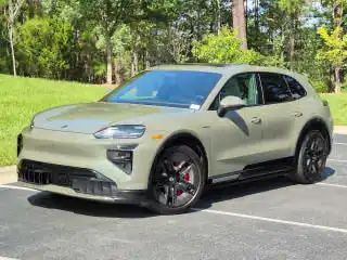 2026 Porsche Cayenne Cayenne Turbo Electric's photo