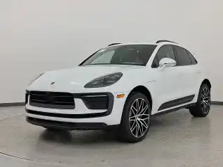 2026 Porsche Macan Base's photo