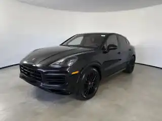 2023 Porsche Cayenne GTS's photo