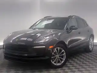 2026 Porsche Macan T's photo