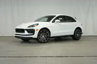 2025 Porsche Macan Base's photo