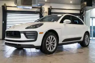 2026 Porsche Macan Base's photo