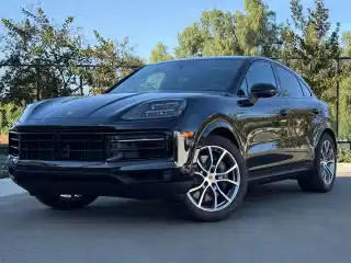2025 Porsche Cayenne E-Hybrid's photo
