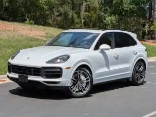 2023 Porsche Cayenne Turbo's photo