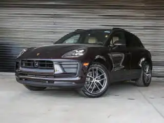 2026 Porsche Macan Base's photo