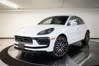 2023 Porsche Macan Base photo 1