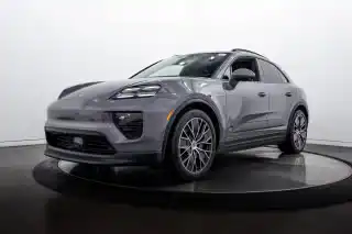 2026 Porsche Macan Macan 4 Electric's photo