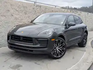 2026 Porsche Macan T's photo